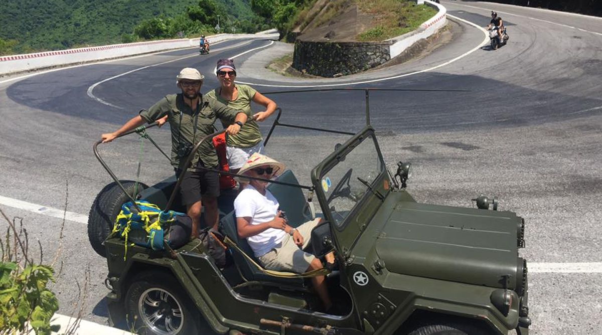 Hai Van Pass militaire jeep