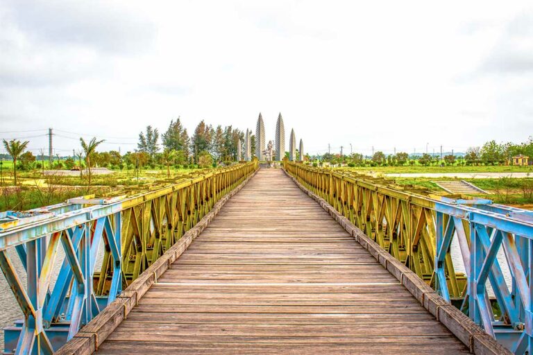 Hien Luong Brug in de DMZ van Vietnam