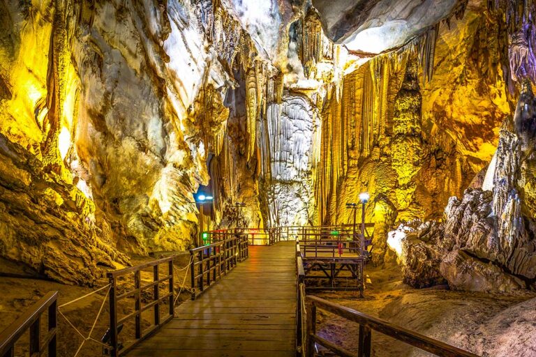 Paradise Cave grot in Phong Nha nationaal park