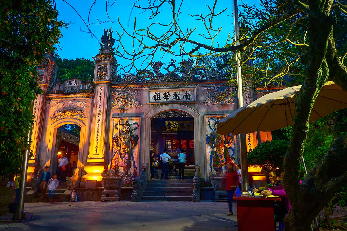 Overzicht van het Hung Kings Temple Complex in Phu Tho, het belangrijkste historische heiligdom ter ere van de stichters van Vietnam.