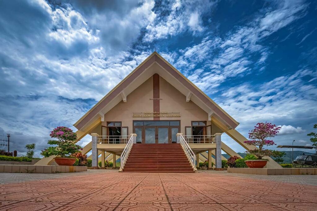 Hoofdgebouw van het Khe Sanh Combat Base museum, onderdeel van het Ta Con Airport Relic Site in Quang Tri.