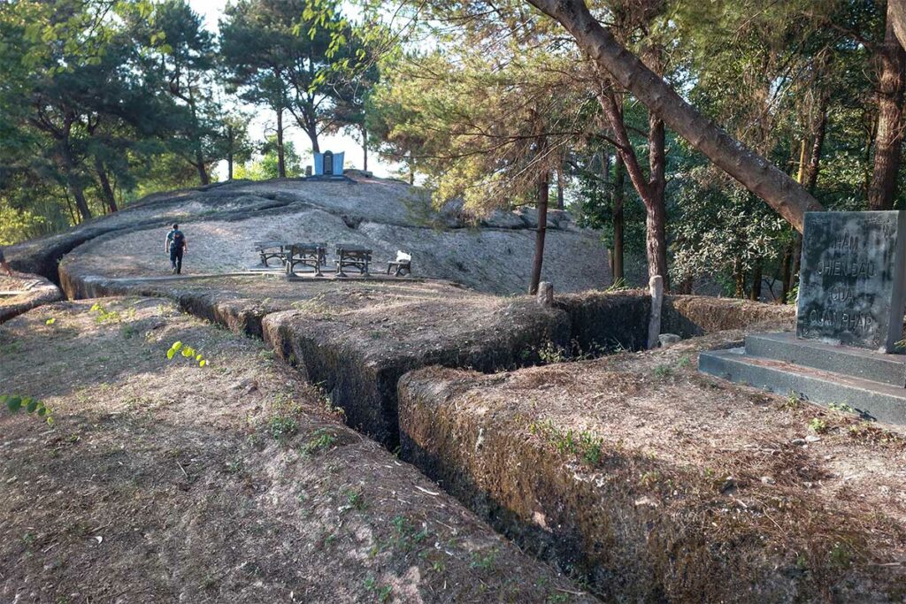 Bewaarde loopgraven bij Him Lam, ook bekend als Beatrice, een Franse verdedigingspositie tijdens de Slag bij Dien Bien Phu