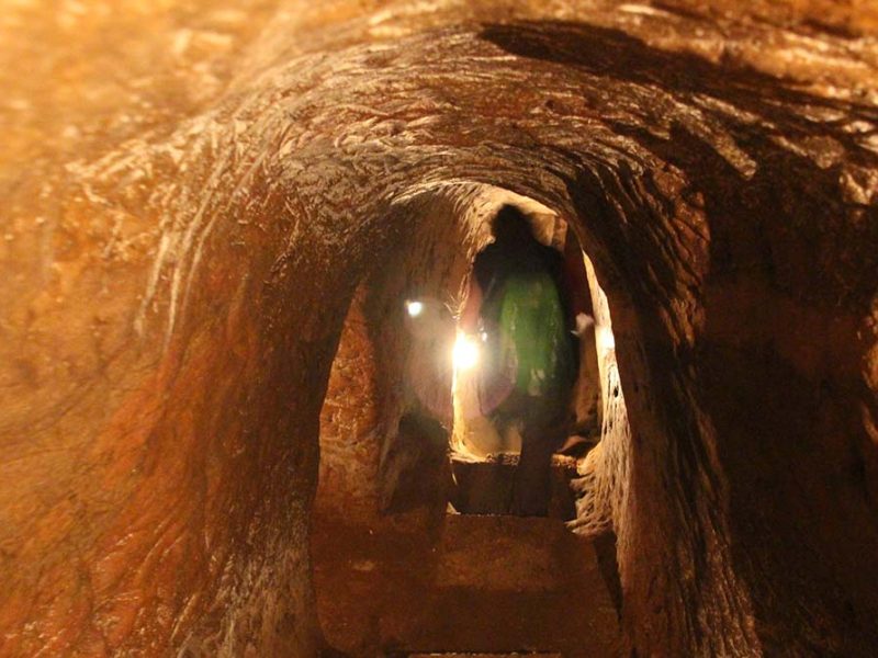 Vinh Moc tunnels